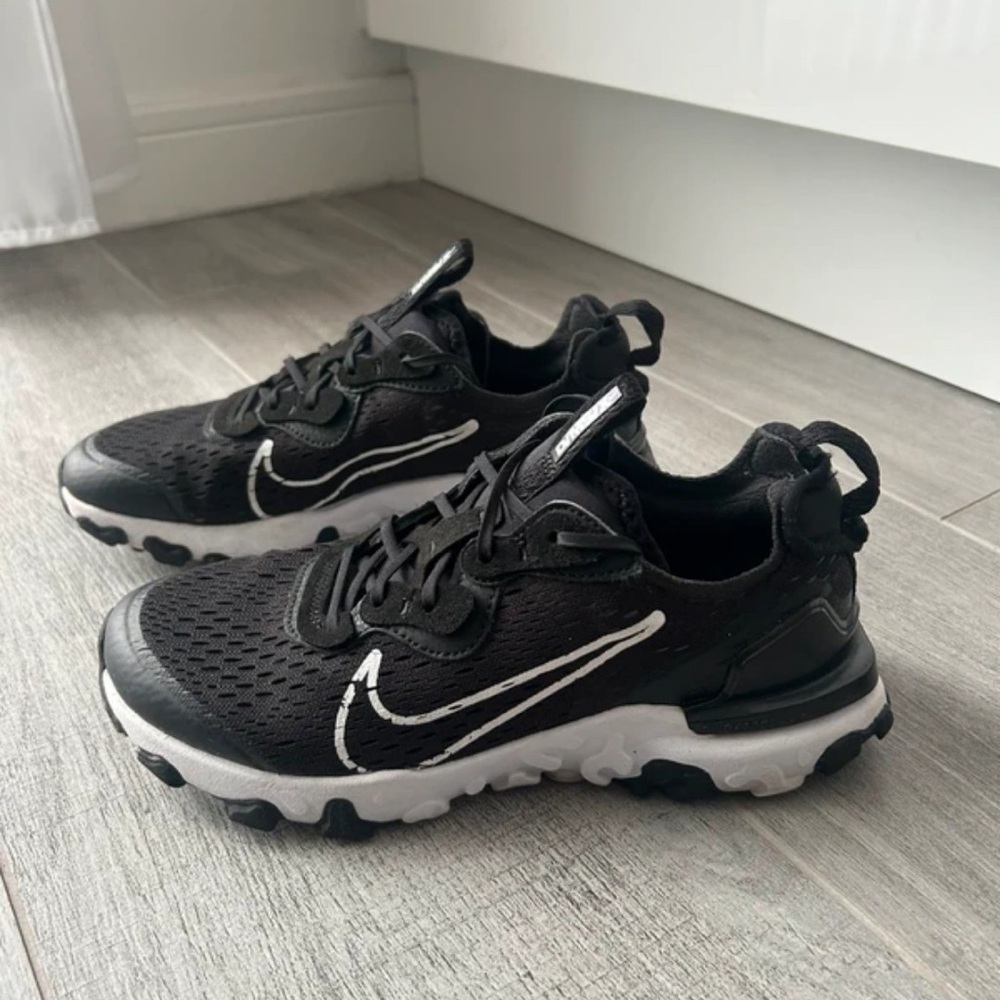 Nike Black and White Women's Sneakers